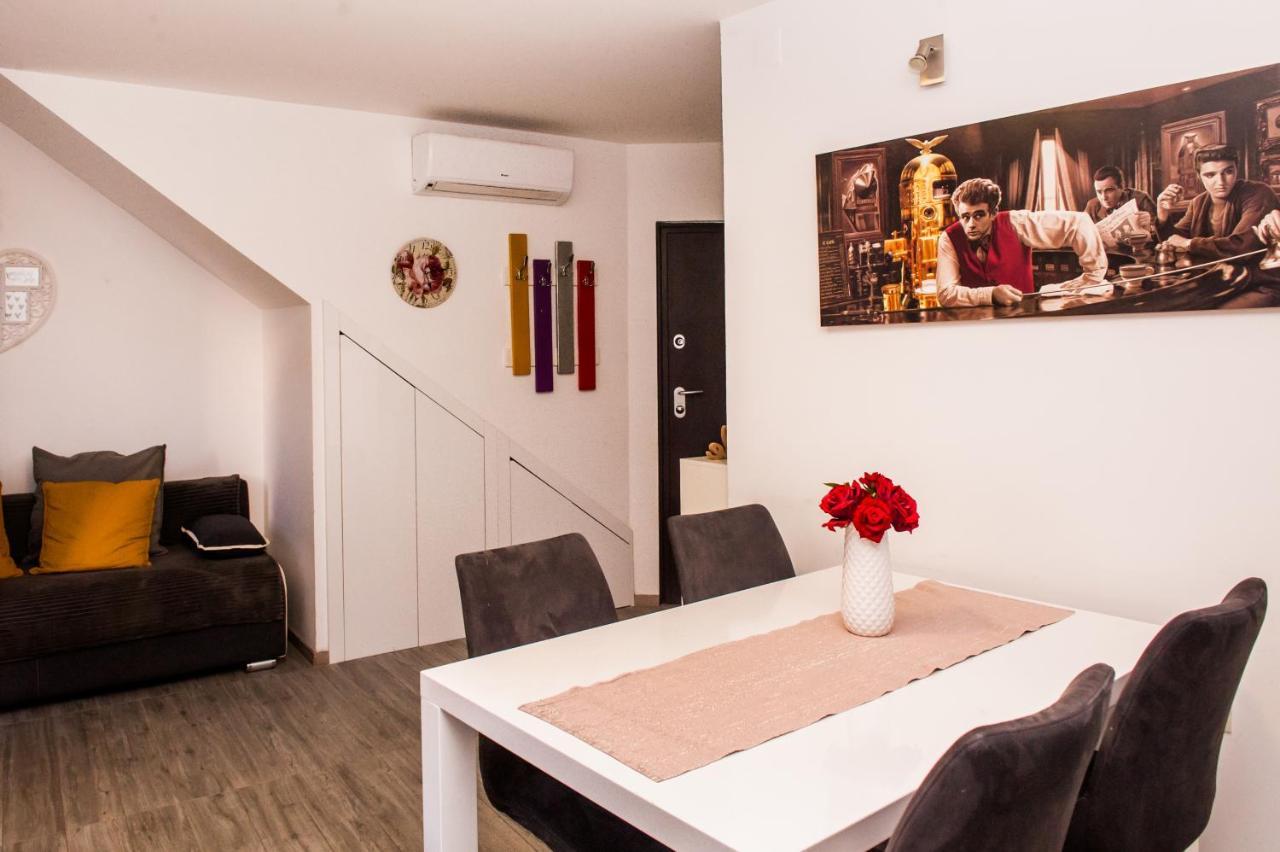 Miki - City Center Apartment With Large Balcony สปลิท ภายนอก รูปภาพ